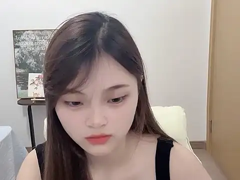 Snapshot of xiao-1 chatting on 11-11-25, 10:37 xiao-1 online show from 11-11-25, 10:37