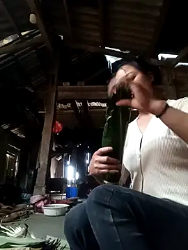 Snapshot of mi_ka_mi chatting on 03-02-26, 07:48 mi ka mi online show from 03-02-26, 07:48