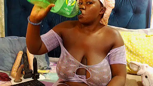 DarkCherryx online show from 02-15-26, 09:52