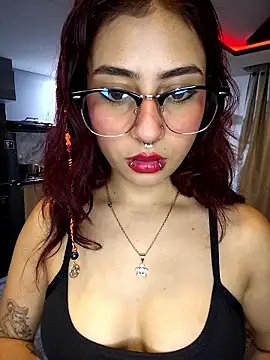 Sarah Lark- online show from 01-10-26, 02:02