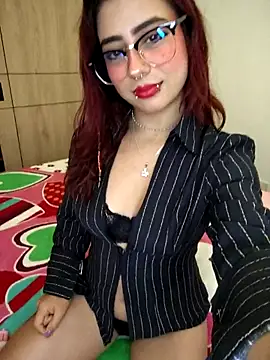 Sarah Lark- online show from 02-05-26, 01:10