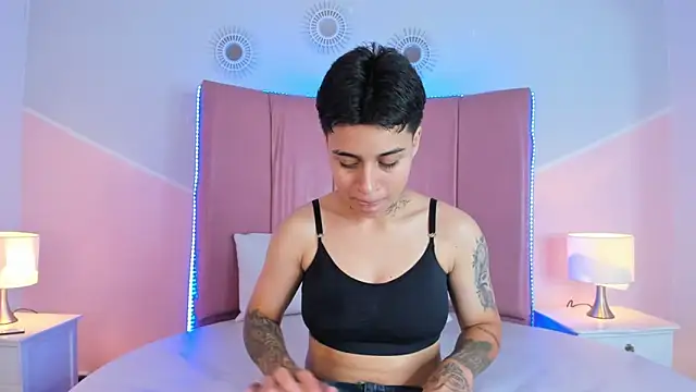 Snapshot of noah_wells chatting on 11-12-25, 07:57 noah wells online show from 11-12-25, 07:57