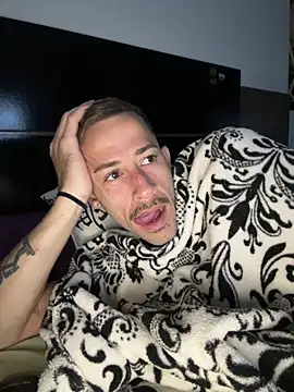 Lucasjandre online show from 04-02-26, 06:55