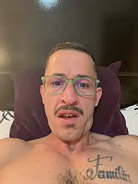 Snapshot of Lucasjandre chatting on 06-24-26, 08:19 Lucasjandre online show from 06-24-26, 08:19
