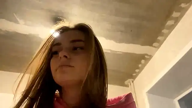 Snapshot of GeralynChiszar chatting on 11-11-25, 05:18 GeralynChiszar online show from 11-11-25, 05:18