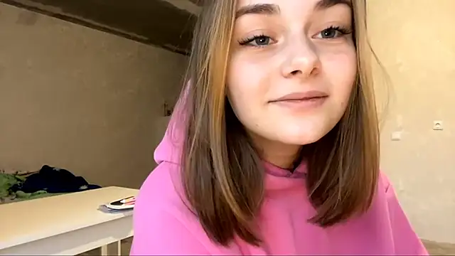 Snapshot of GeralynChiszar chatting on 11-14-25, 07:29 GeralynChiszar online show from 11-14-25, 07:29