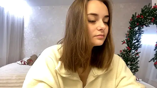 Snapshot of GeralynChiszar chatting on 12-22-25, 05:15 GeralynChiszar online show from 12-22-25, 05:15