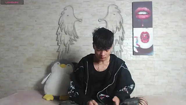 axel milo kairo and noa online show from 01-06-26, 03:16