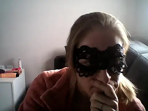 MelleEloa online show from 11-24-25, 09:31