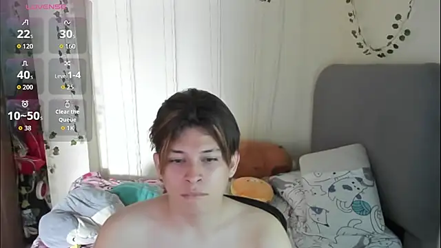 Snapshot of Felix_kitty chatting on 12-18-25, 07:09 Felix kitty online show from 12-18-25, 07:09