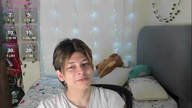 Snapshot of Felix_kitty chatting on 12-21-25, 06:48 Felix kitty online show from 12-21-25, 06:48