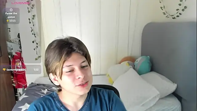 Snapshot of Felix_kitty chatting on 01-10-26, 07:26 Felix kitty online show from 01-10-26, 07:26