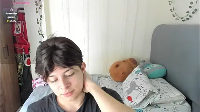 Snapshot of Felix_kitty chatting on 02-05-26, 06:56 Felix kitty online show from 02-05-26, 06:56