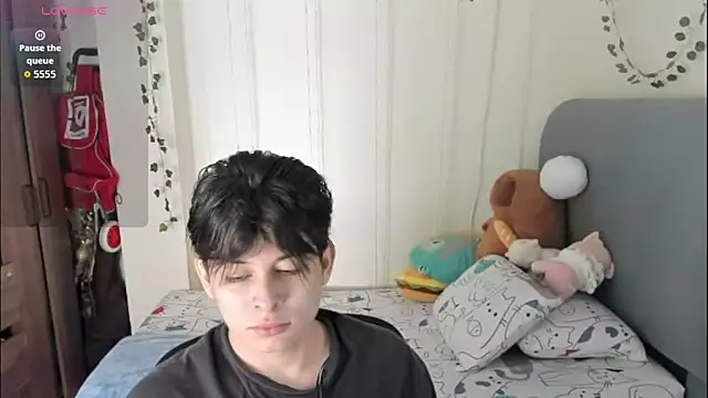 Snapshot of Felix_kitty chatting on 02-17-26, 06:58 Felix kitty online show from 02-17-26, 06:58