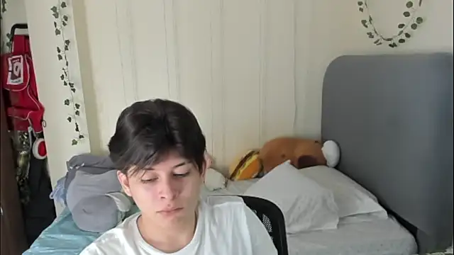 Snapshot of Felix_kitty chatting on 02-24-26, 06:50 Felix kitty online show from 02-24-26, 06:50