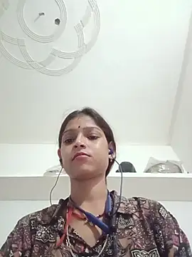 Mohnicute online show from 07-06-26, 06:43