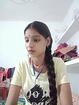 Mohnicute online show from 07-17-26, 06:02