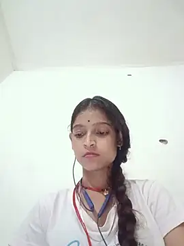 Mohnicute online show from 07-21-26, 06:10
