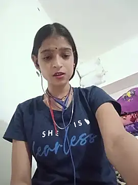 Mohnicute online show from 08-05-26, 07:06