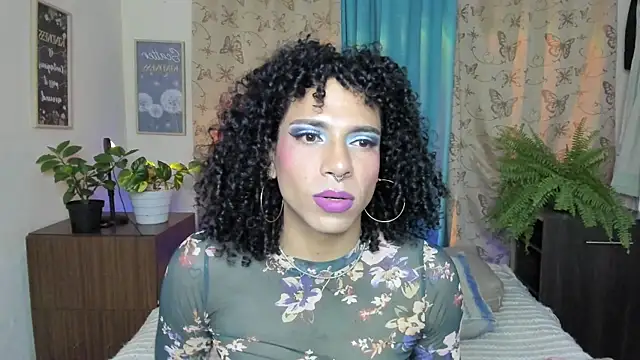 Snapshot of Angel_White25 chatting on 11-27-25, 10:34 Angel White25 online show from 11-27-25, 10:34