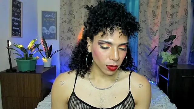 Snapshot of Angel_White25 chatting on 12-03-25, 12:07 Angel White25 online show from 12-03-25, 12:07