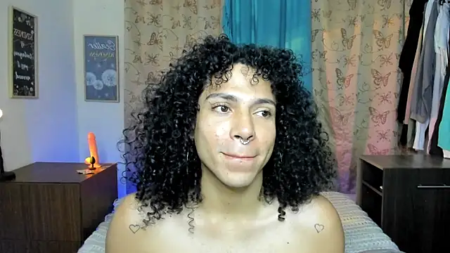 Snapshot of Angel_White25 chatting on 01-07-26, 10:12 Angel White25 online show from 01-07-26, 10:12