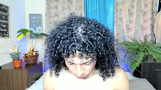 Snapshot of Angel_White25 chatting on 02-02-26, 11:03 Angel White25 online show from 02-02-26, 11:03