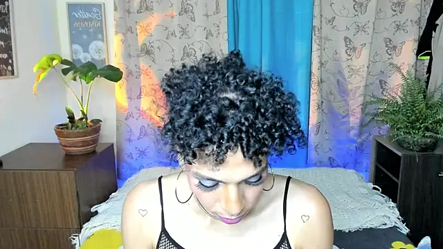 Snapshot of Angel_White25 chatting on 02-05-26, 11:42 Angel White25 online show from 02-05-26, 11:42