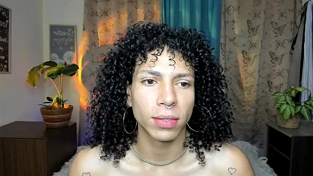 Snapshot of Angel_White25 chatting on 02-09-26, 08:46 Angel White25 online show from 02-09-26, 08:46