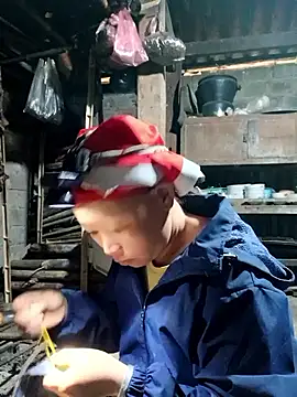 girl-hot2x online show from 04-26-26, 01:47