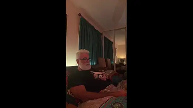 LeatherSdaddy online show from 11-30-25, 11:31