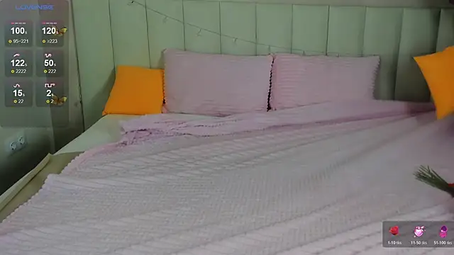 Lina Moony online show from 02-25-26, 01:48