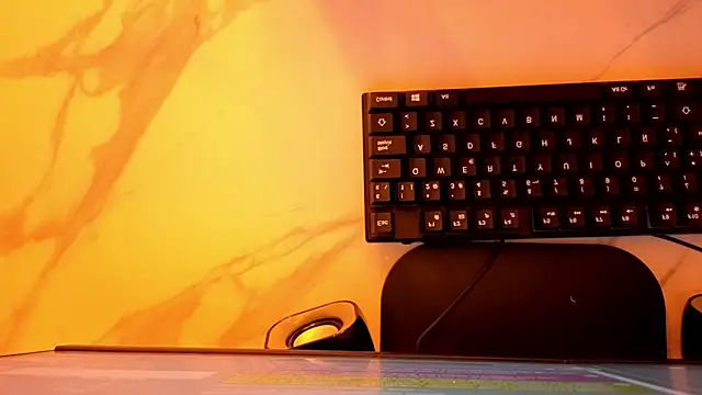 Snapshot of Juliana_Tx chatting on 11-16-25, 03:01 Juliana Tx online show from 11-16-25, 03:01