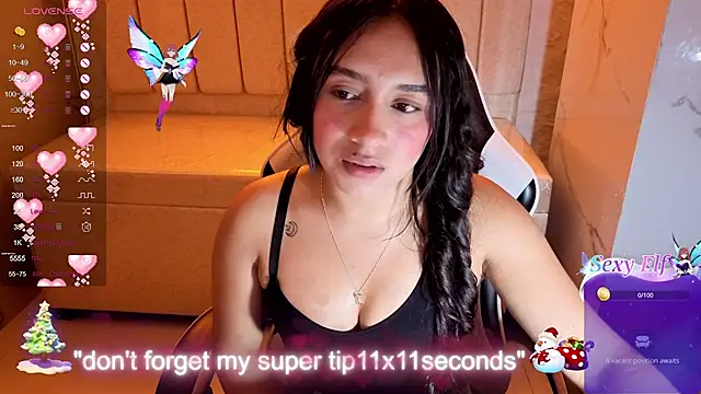 Snapshot of Juliana_Tx chatting on 12-20-25, 12:45 Juliana Tx online show from 12-20-25, 12:45