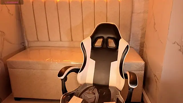 Snapshot of Juliana_Tx chatting on 01-08-26, 01:02 Juliana Tx online show from 01-08-26, 01:02