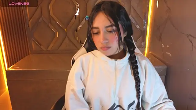 Snapshot of Juliana_Tx chatting on 02-02-26, 12:59 Juliana Tx online show from 02-02-26, 12:59