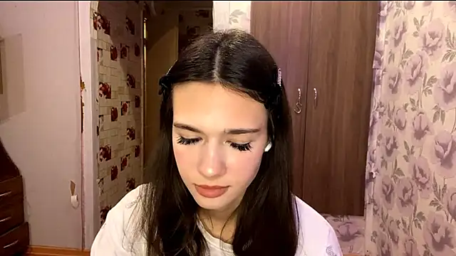 Snapshot of EunHendericks chatting on 11-15-25, 01:18 EunHendericks online show from 11-15-25, 01:18