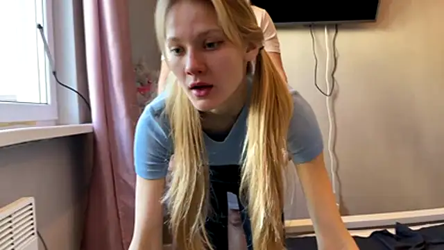 Daisy Couple online show from 01-07-26, 08:28