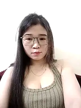 Snapshot of hoa-honggai chatting on 11-11-25, 10:21 hoa-honggai online show from 11-11-25, 10:21