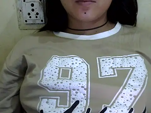 Anika Singh online show from 04-19-26, 03:44