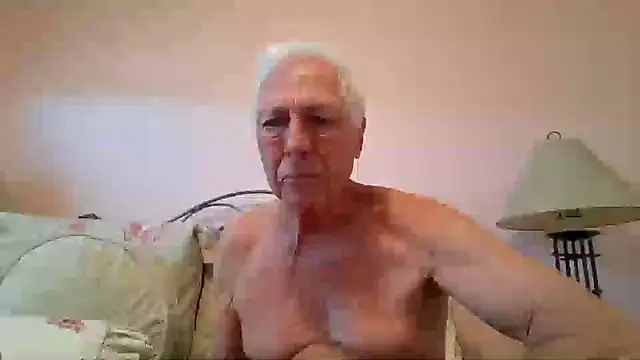 Snapshot of capttp chatting on 04-27-26, 03:21 capttp online show from 04-27-26, 03:21