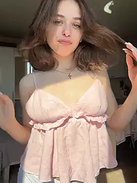 Snapshot of yoyogirlx chatting on 07-21-26, 02:36 yoyogirlx online show from 07-21-26, 02:36