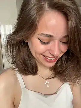 Snapshot of yoyogirlx chatting on 07-22-26, 02:47 yoyogirlx online show from 07-22-26, 02:47