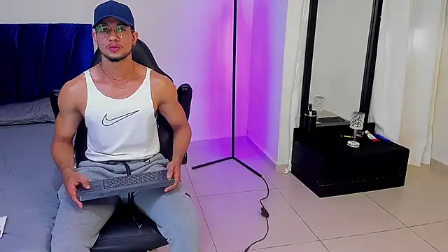 Snapshot of Nolan_joness chatting on 01-14-26, 07:52 Nolan joness online show from 01-14-26, 07:52