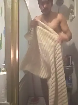 piggylatino online show from 11-22-25, 02:32