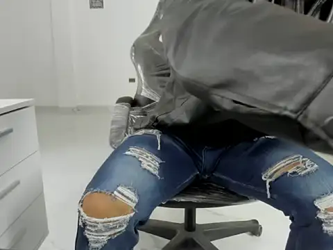 master leather online show from 03-26-26, 01:49