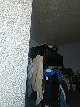 Snapshot of ianyoung18 chatting on 11-11-25, 09:15 ianyoung18 online show from 11-11-25, 09:15