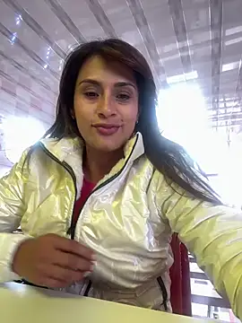 valeria absurdah online show from 01-13-26, 07:52