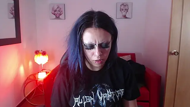 Snapshot of Belladonna_trix chatting on 06-03-26, 02:55 Belladonna trix online show from 06-03-26, 02:55