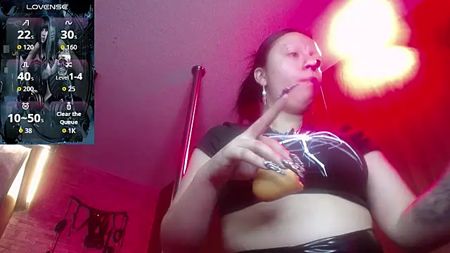 Snapshot of Belladonna_trix chatting on 07-16-26, 03:07 Belladonna trix online show from 07-16-26, 03:07